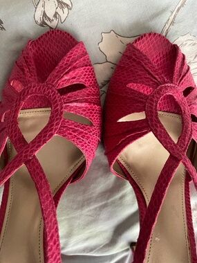 Nine West Pink Snake Sandals